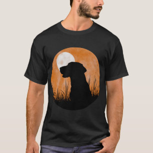A silhouette of a hunting black or yellow lab T-Shirt