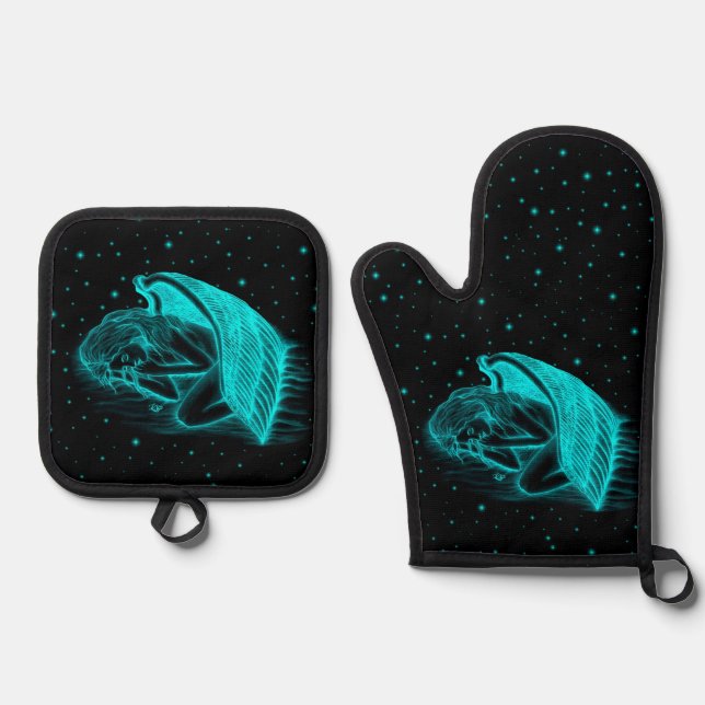 A sleeping Angel Oven Mitt & Pot Holder Set (Front)