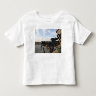 A soldier sights in to fire on a target toddler T-Shirt