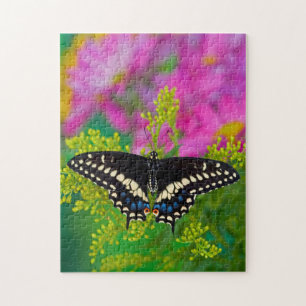 A Swallowtail-Butterfly Landing Jigsaw Puzzle