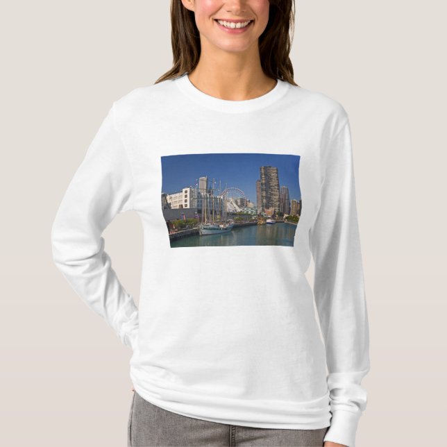 A view of Chicago's Navy Pier 2 T-Shirt (Front)