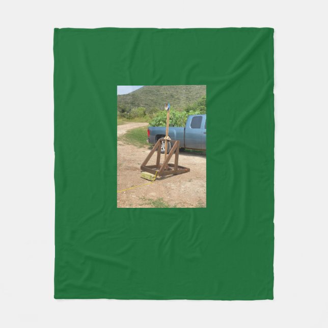 a way to express your creativity and style fleece blanket (Front)