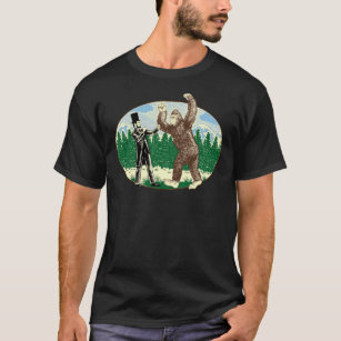 ABE Lincoln Sasquatch Hunter Bigfoot Logo Men Shor T-Shirt