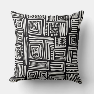 Abstract Black and White Geometric Line Pattern 2 Cushion