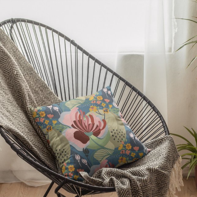 Abstract exotic flowers pattern cushion (Creator Uploaded)