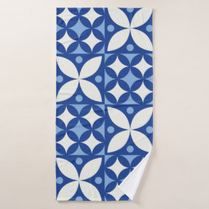 Abstract geometric seamless pattern in scandinavia bath towel