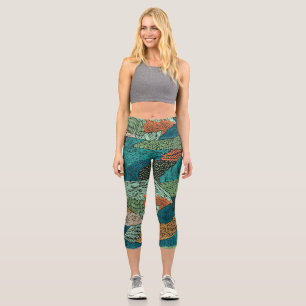 Abstract Grunge: Seamless Pattern Design. Capri Leggings