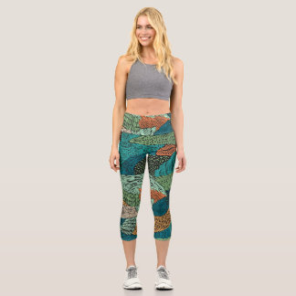 Abstract Grunge: Seamless Pattern Design. Capri Leggings