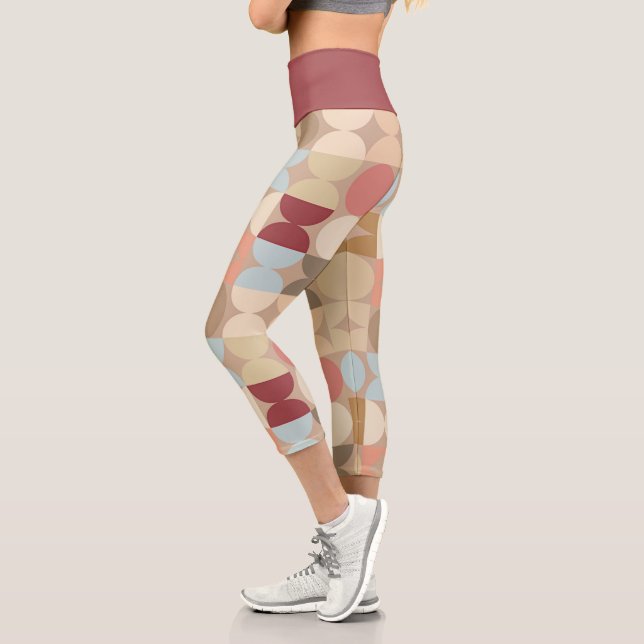 Abstract Half Circles Mod Op Fusion Art Pattern Capri Leggings (Left)