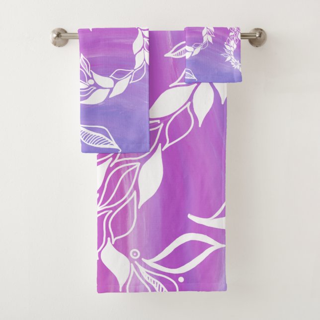 Abstract leaf design on pink background bath towel set (Insitu)