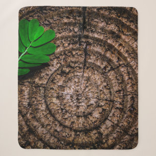 Abstract leaf tree stump green sherpa blanket