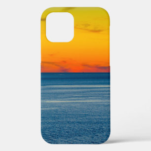Abstract long exposure seascape with intentional c iPhone 12 case
