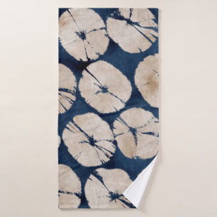 Abstract oriental floral motif. Seamless pattern.p Bath Towel