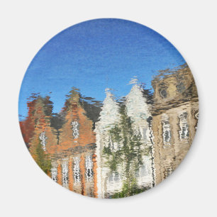 Abstract reflections magnet