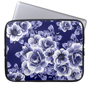 Abstract seamless pattern with plants, herbs and f laptop sleeve