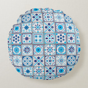Abstract traditional Moroccan pattern Round Cushion