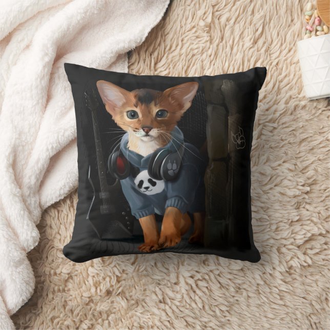 Abyssinian kitten in a sweater cushion (Blanket)