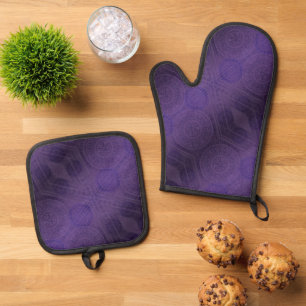 Acceptance Violet Meditation Medallions Oven Mitt & Pot Holder Set
