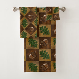 Acorn and Oak Leaf Chequerboard Pattern Bath Towel