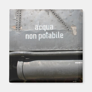 Acqua Non Potabile - Don't drink Magnet