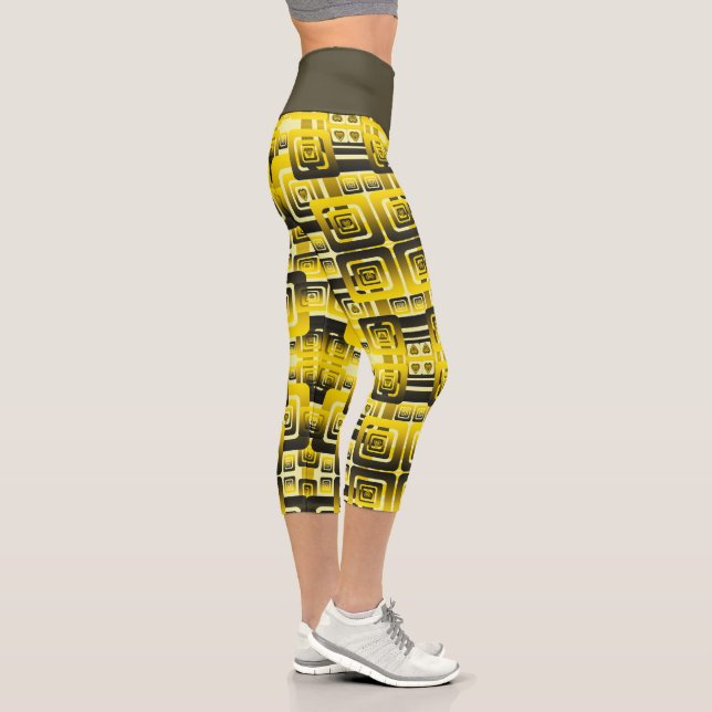 Activate My Heart Pattern Capri Leggings (Right)