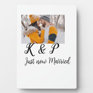 add coule photo just now married add name letter l plaque