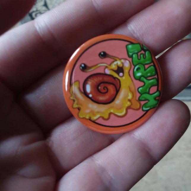 Adorable HYPE! Snail Emote 3 Cm Round Badge (Hype-adorable excited snail emote button!)