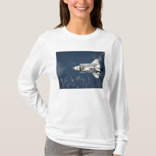Aerial view of Space Shuttle Discovery 3 T-Shirt