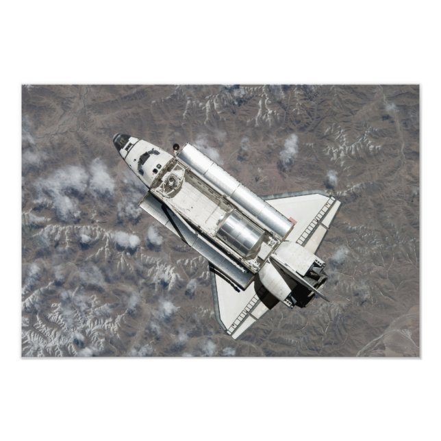 Aerial view of Space Shuttle Discovery Photo Print (Front)