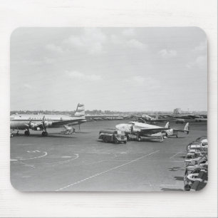 Aeroplanes Mouse Pad