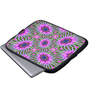 Aesthetic Daisy Pattern Laptop Sleeve