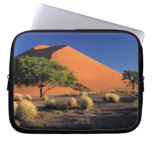 Africa, Namibia, Namib-Naukluff Park, Sossosvlei Laptop Sleeve