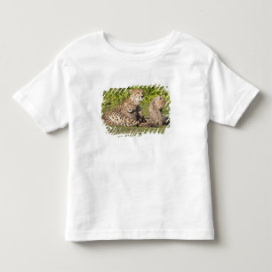 Africa. Tanzania. Cheetah mother and cubs 2 Toddler T-Shirt