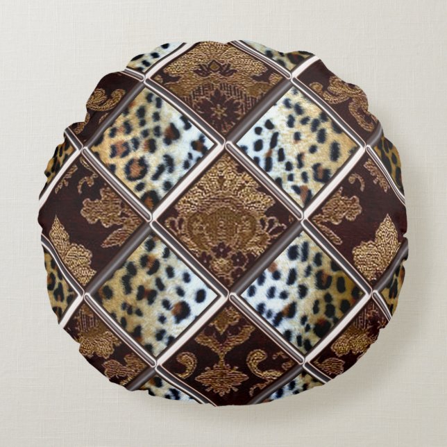 African Cheetah Patchwork Elegance – Bold Heritage Round Cushion (Front)