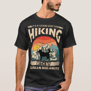 Alaskan Malamute Hiking, Malamute Mom and Dad  T-Shirt