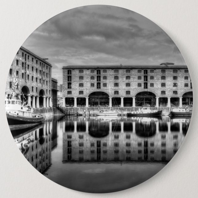Albert Dock Liverpool Reflections 6 Cm Round Badge (Front)