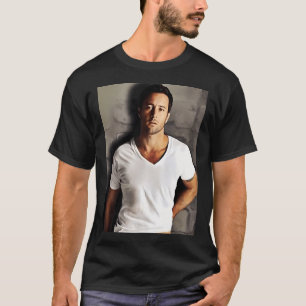 Alex O'Loughlin T-Shirt