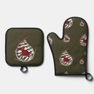 Alexander the Cardinal Oven Mitt & Pot Holder Set