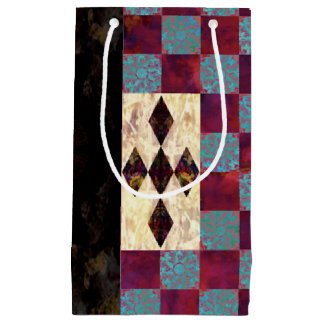 Alice-Queen Small Gift Bag