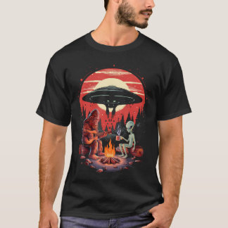 Alien And Bigfoot Campfire Sasquatch Ufo For Outdo T-Shirt