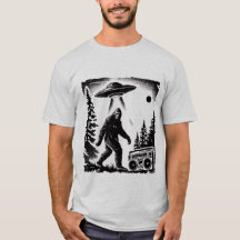 Alien Encounter with Bigfoot