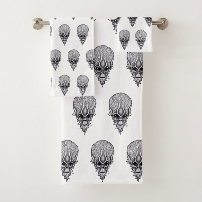 Alien Face , African Skull Facial Reconstruction Bath Towel Set (Insitu)
