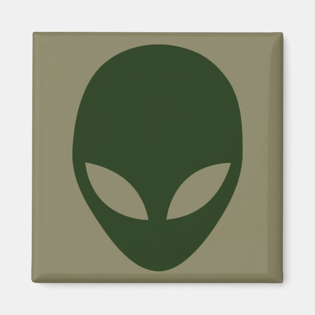 Alien Face Magnet (Front)