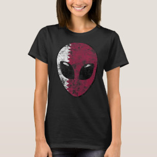 Alien Face V intage Retro Qatar Flag  1 T-Shirt