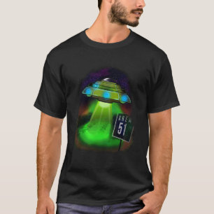 Alien Green UFO Extraterrestrial UAP Spaceship Out T-Shirt