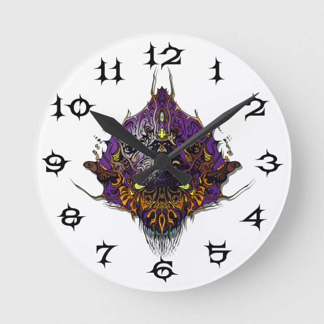 Alien Head - purple Round Clock (Front)