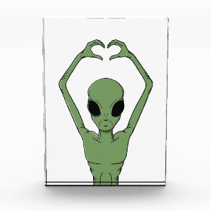 Alien Heart Pose Photo Block