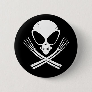 alien jolly rodger 6 cm round badge