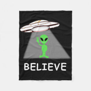 Alien Shirt - I Believe New Cool Ufo Fleece Blanket
