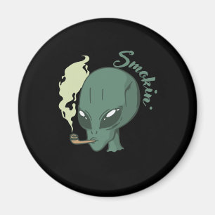 Alien Smokin Magnet